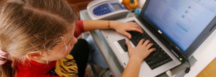 ATTENTI AL COMPUTER CON I BAMBINI IN TENERA ETA'