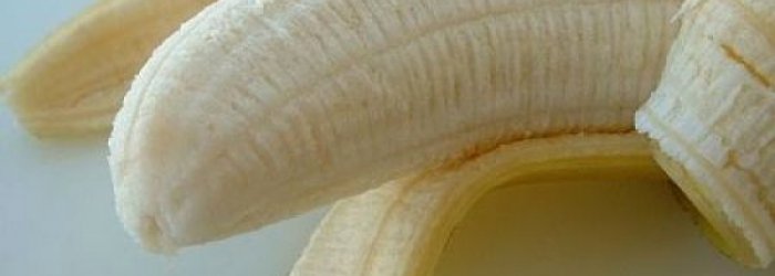 FRUTTO DEL MESE DI MARZO: LA BANANA