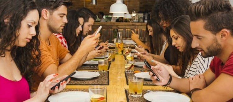 Qualche consiglio per provare ad utilizzare con parsimonia telefonino, computer, smartphone, email e altre simili diavolerie, e qualche altra curiosità, di questo tratteremo nella Rubrica di Venerdì 16 Marzo.