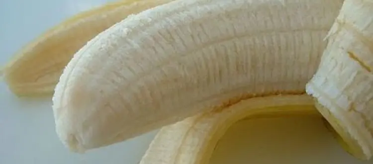 FRUTTO DEL MESE DI MARZO: LA BANANA